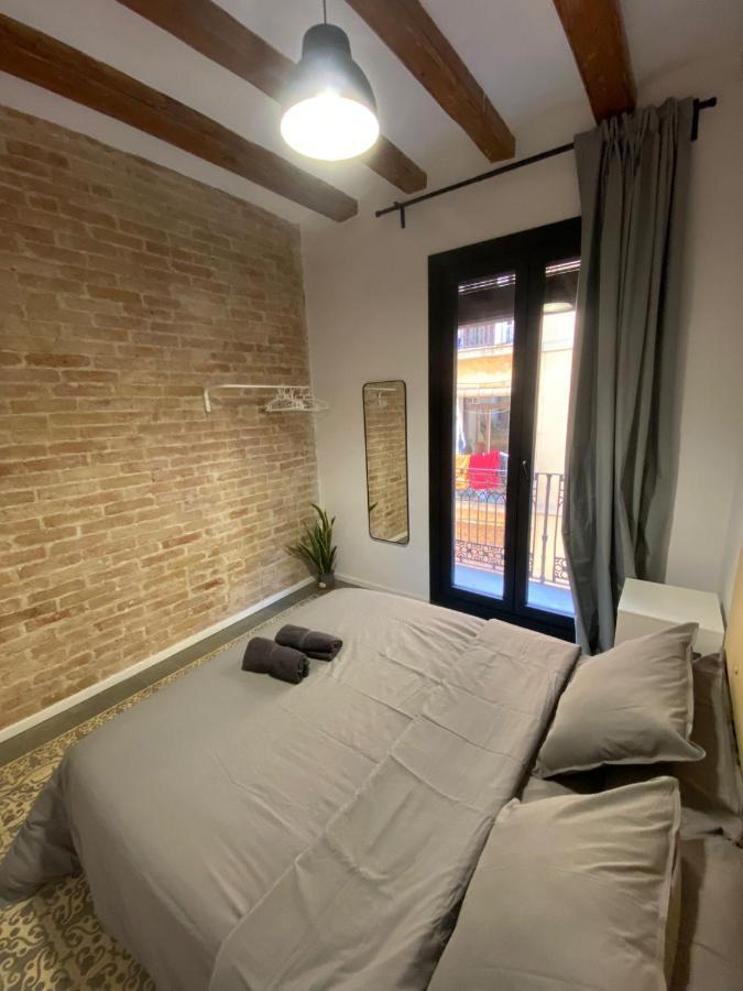 Spacious Modern Apartment In The Vibrant El Raval Barcelone Extérieur photo